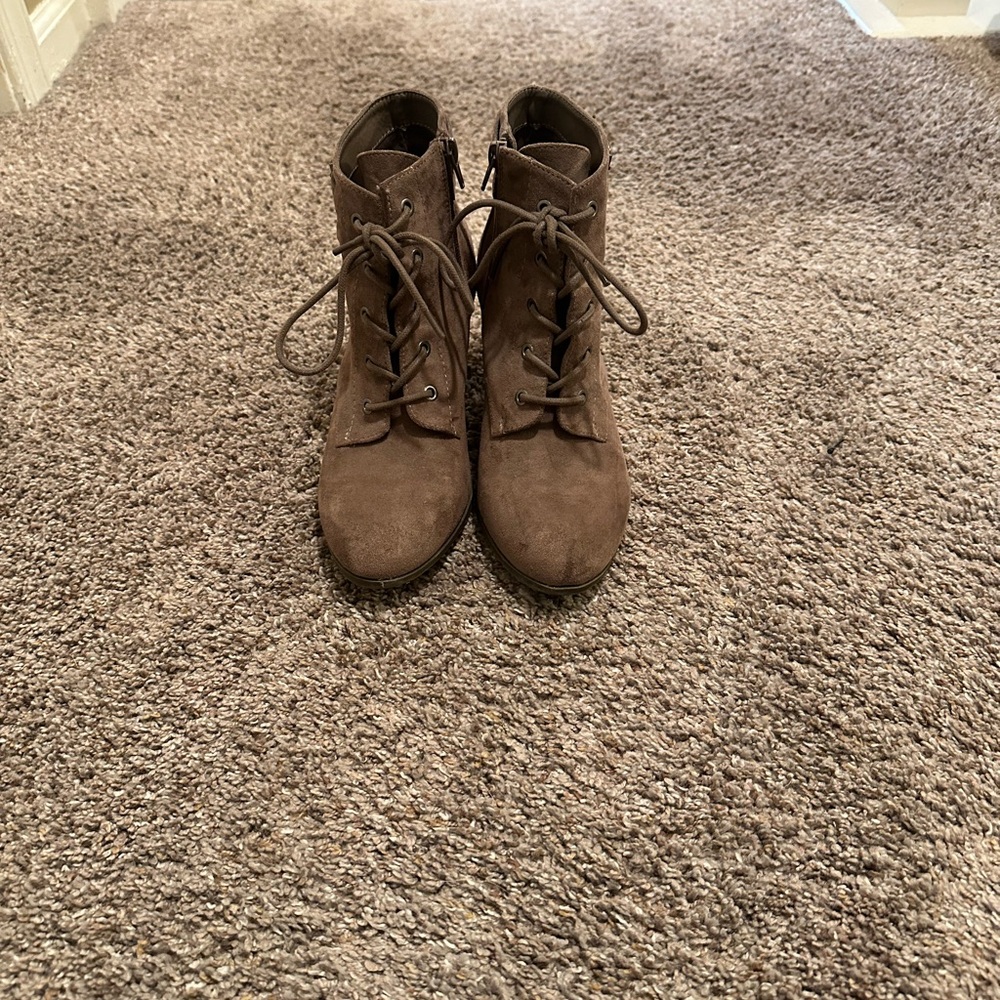 Madden Girl Brown Lace Up Boots Sturdy Suede